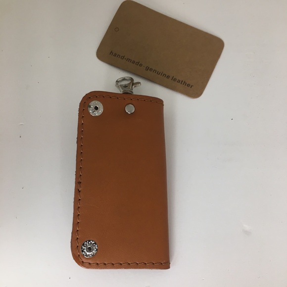 Ferrari  Leather Keycase - Picture 3 of 4